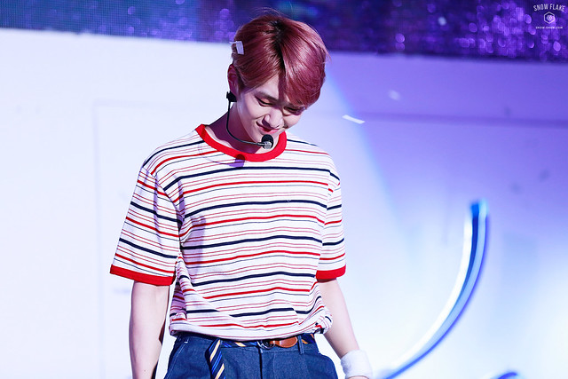 150528 Onew @ Samsung Play the Challenge 18320716149_fee2feb1dc_z